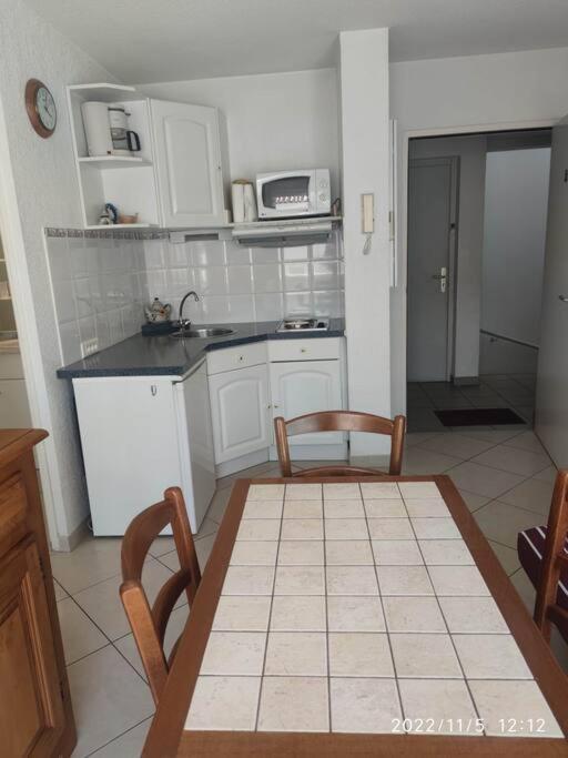 T2 Clim Avec Terrasse Et Place De Parking Privative Balaruc-les-Bains Exterior foto